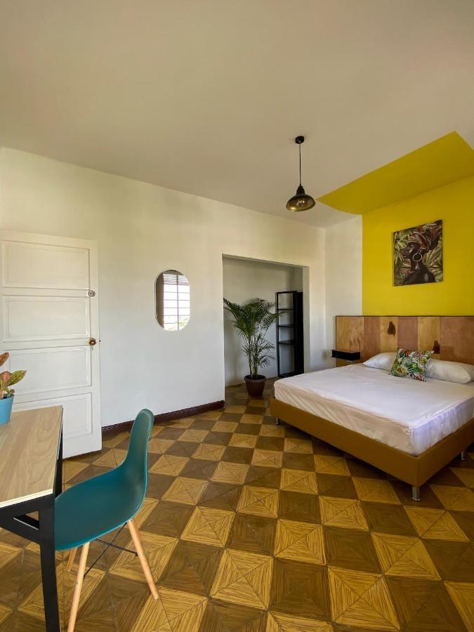 La Palmera Hostel Cali Exteriör bild